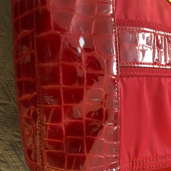 Tory Burch red tote with gold detail - Picture 5 of 5